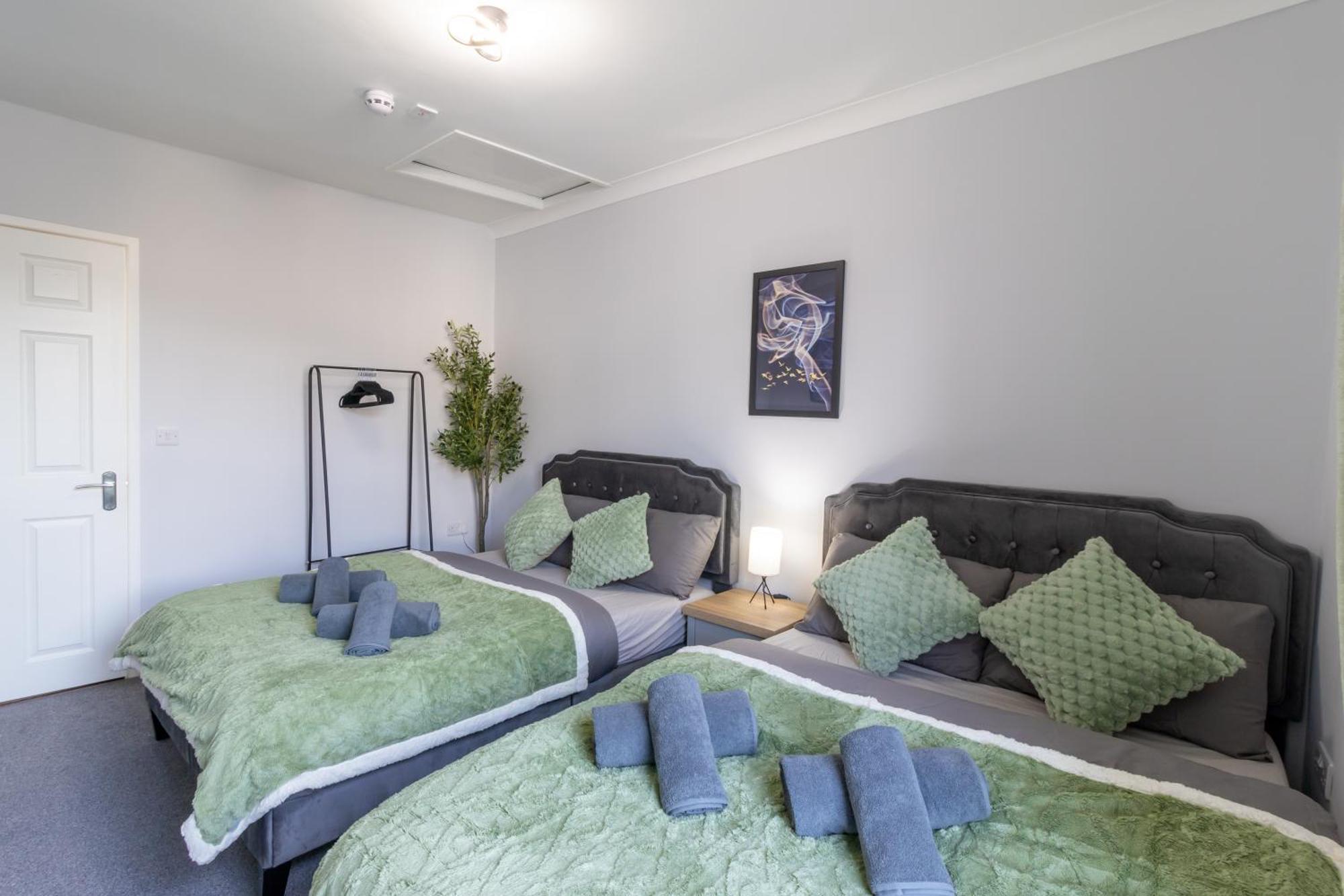 Open Mind Property - Apartment With 2 Double Beds พอร์ตสมัธ ภายนอก รูปภาพ