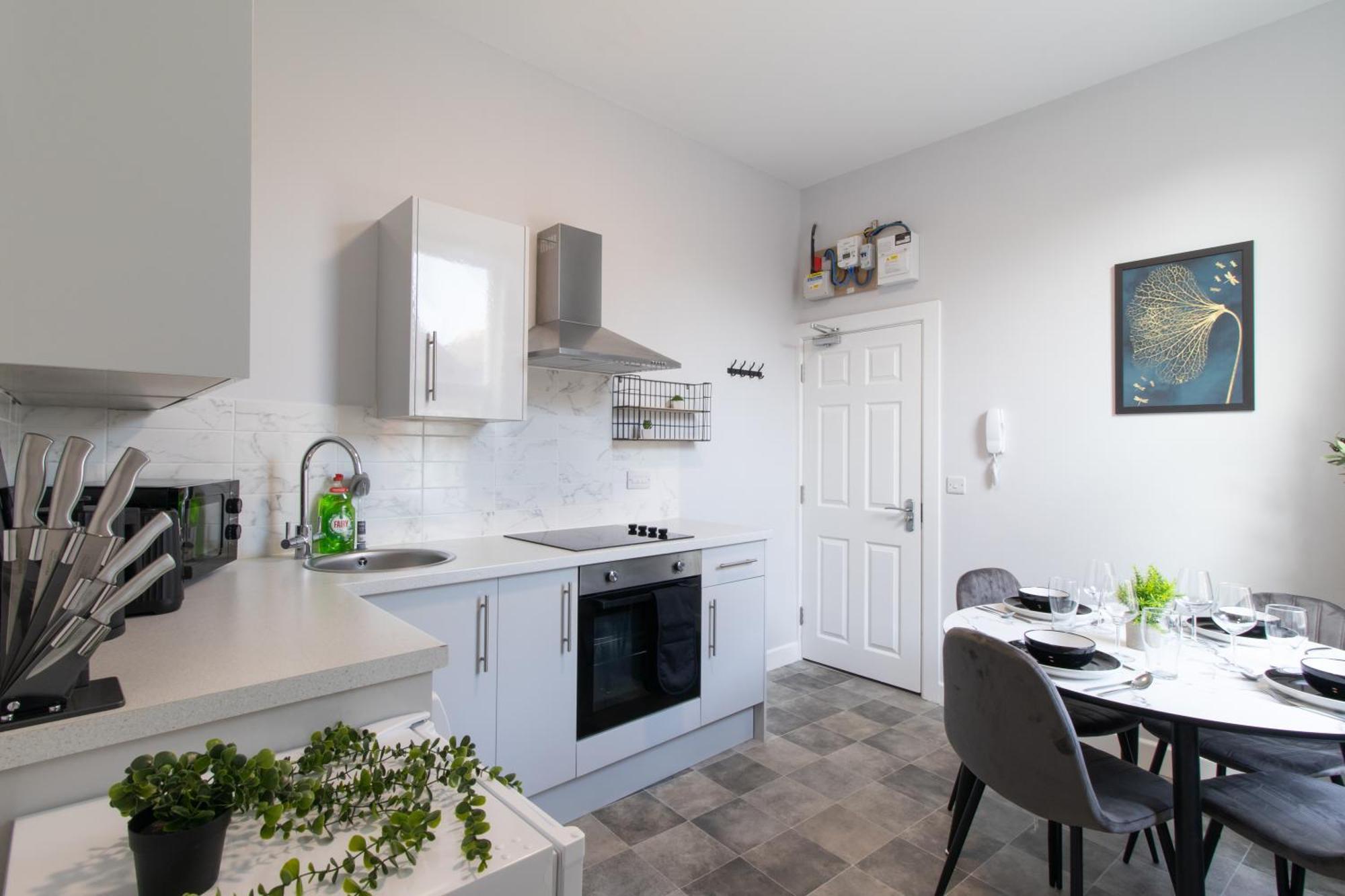 Open Mind Property - Apartment With 2 Double Beds พอร์ตสมัธ ภายนอก รูปภาพ
