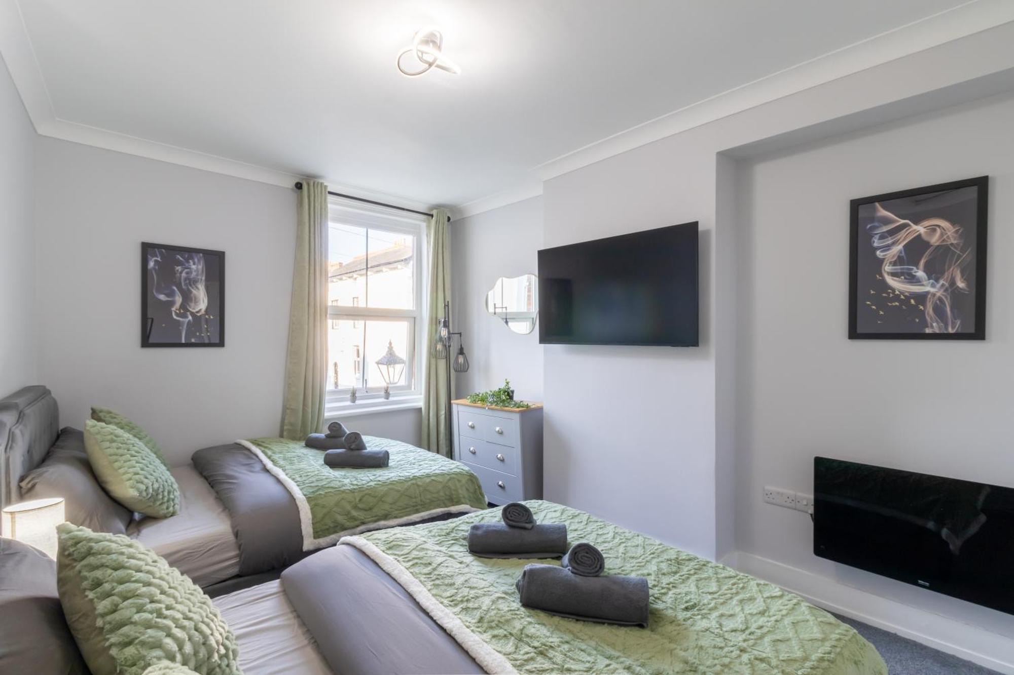 Open Mind Property - Apartment With 2 Double Beds พอร์ตสมัธ ภายนอก รูปภาพ